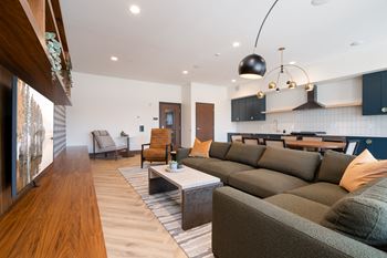 Therowanluxuryapartments